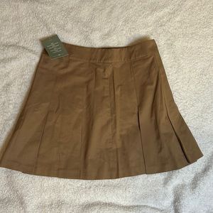NWT Pleated skirt Tan Women’s 6